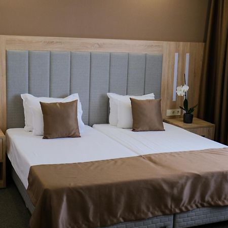 Sps Hotel Plovdiv Esterno foto