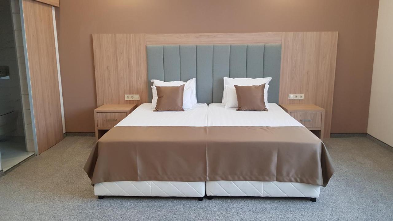 Sps Hotel Plovdiv Esterno foto