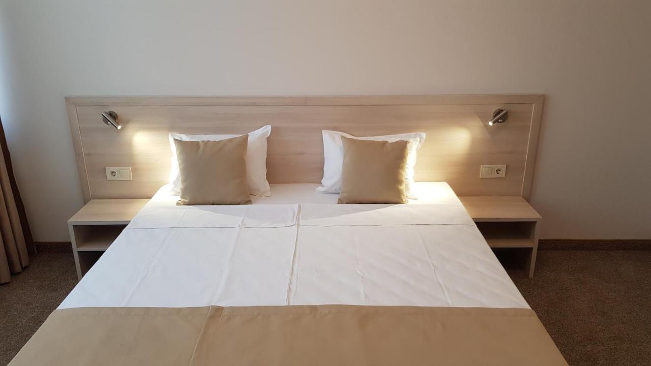 Sps Hotel Plovdiv Esterno foto