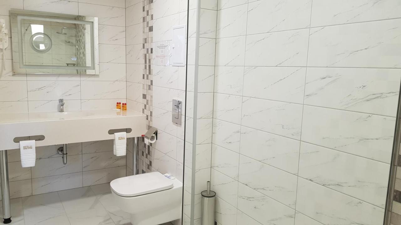 Sps Hotel Plovdiv Esterno foto